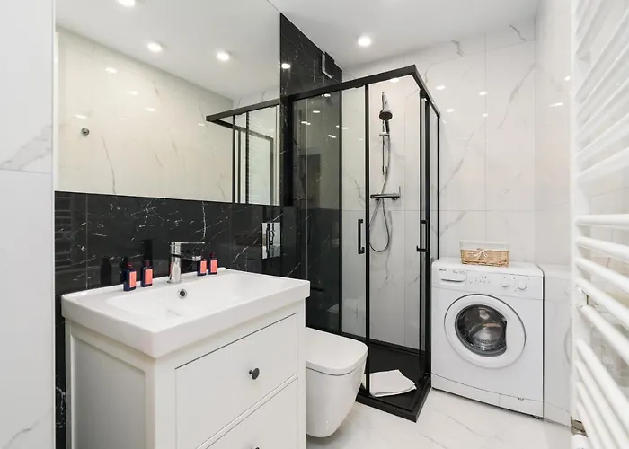 Malta Katowicka Pool & Parking By Renters 波兹南