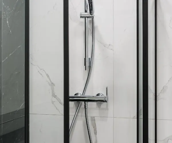 Malta Katowicka Pool & Parking By Renters 波兹南